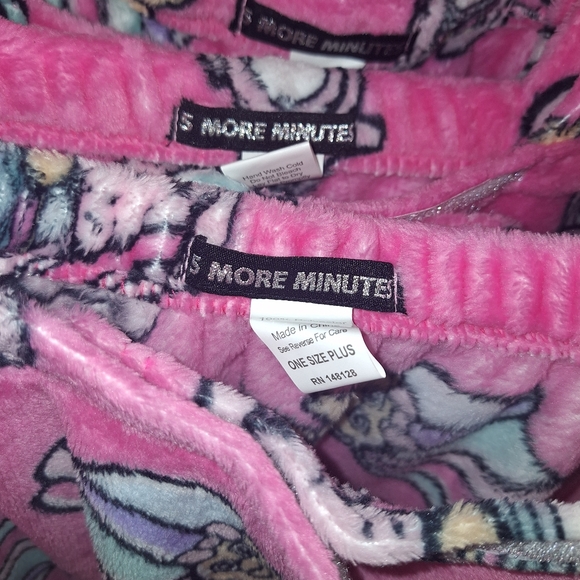 SOLD ON ANOTHER PLATFORM Woman's soft wrap towel or Sleep robe - Picture 3 of 5